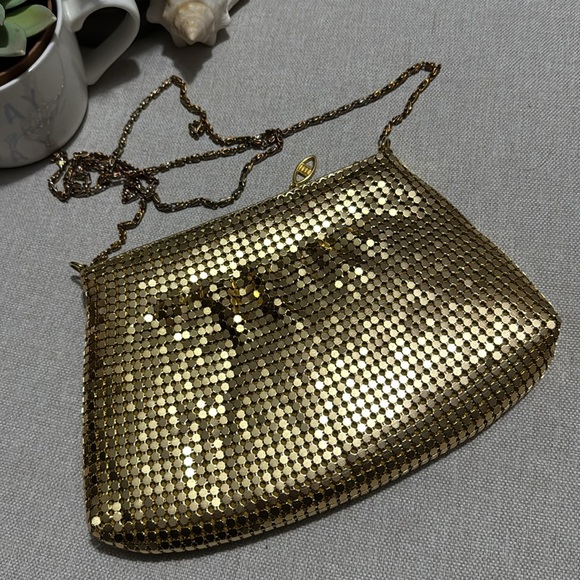 Vintage Metal Mesh Bag-Crossbody Chain Link Strap-8.5x6-Gold Toned - Picture 2 of 16